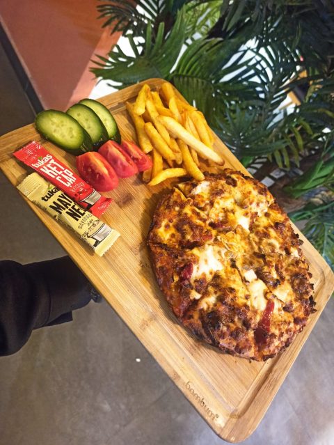 Tavuklu Pizza